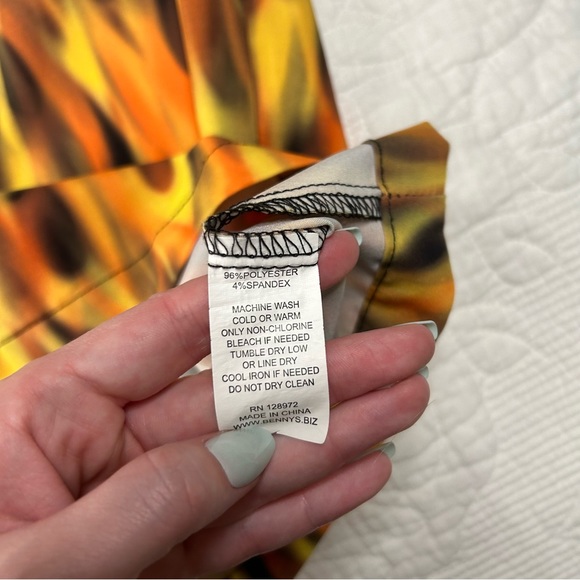 Men’s Large Benny’s Black W/Orange Flames Retro Bowling Shirt - Picture 8 of 8